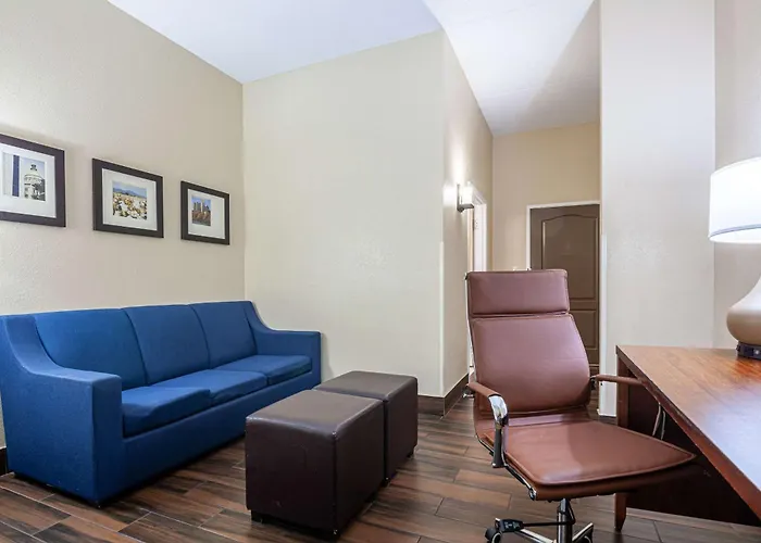 Comfort Suites Morrow- Atlanta South