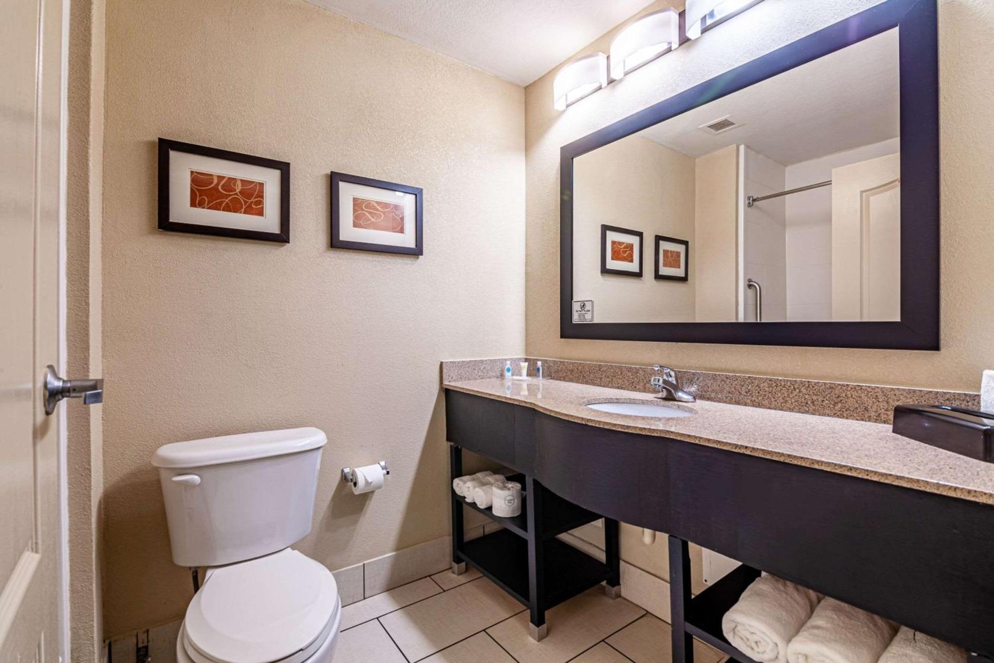 Hotel Comfort Morrow- Atlanta South 3*